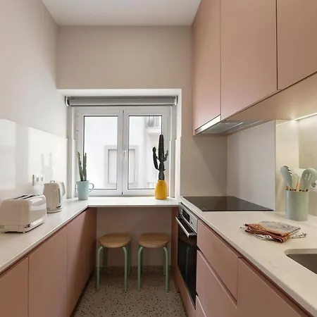 The Great Rose Retreat * נאזרה