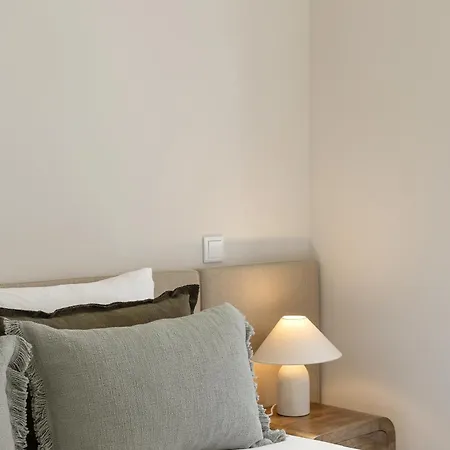 The Great Rose Retreat נאזרה