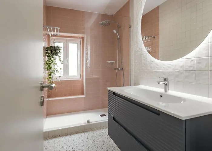 The Great Rose Retreat Apartment Nazare